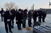합천군의회 2022년 충혼탑 참배, 정례간담회 열어